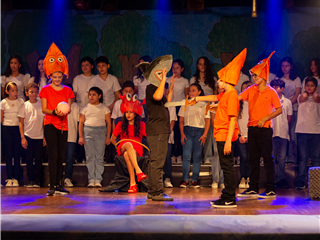 Foto notícia: Espetáculo Teatral do 6º Ano